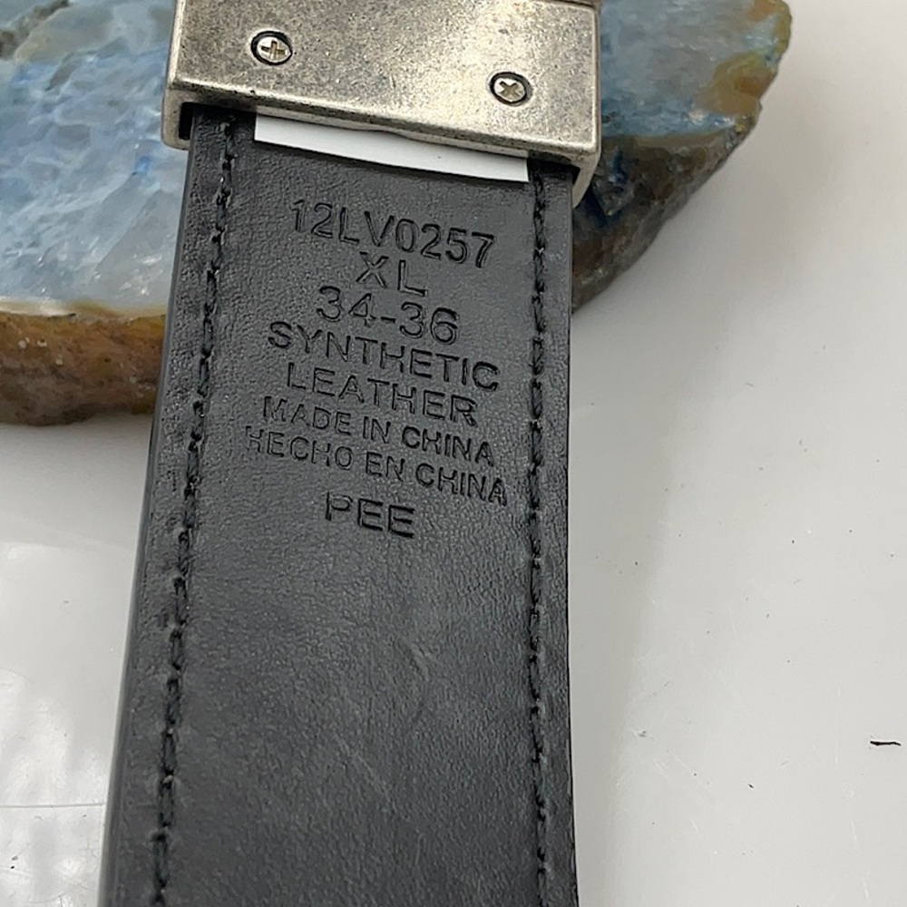 Levi’s Men's Brown & Black Synthetic Leather Belt size 34-36. (Buckle Flips) - Picture 5 of 6